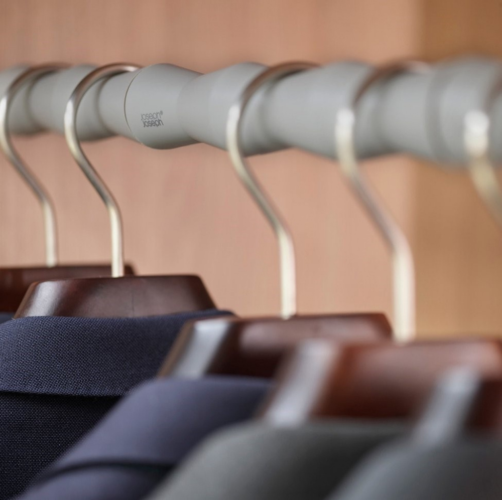 Organise your wardrobe, Set of 2, ORDERLY WIDE RAIL SPACER, Joseph Joseph, Grey in the group Storage / Wardrobe storage / Hangers and hooks at SmartaSaker.se (42317)