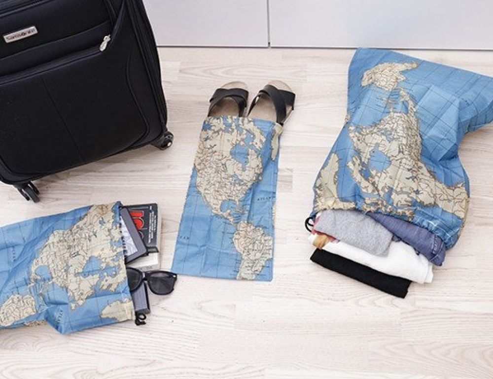 Travel Storage, Travel bag set, 4-pack, AROUND THE WORLD, Kikkerland, Blue in the group Storage / Travel storage / Packing cubes at SmartaSaker.se (42325)