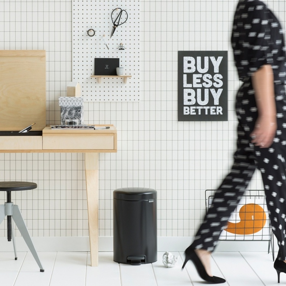 Trash Can / Pedal Bin, 12 L, BRABANTIA NEWICON, Ø 25,1 x H 41,1 cm in the group Storage / Cleaning and waste sorting / Waste sorting at SmartaSaker.se (42366)