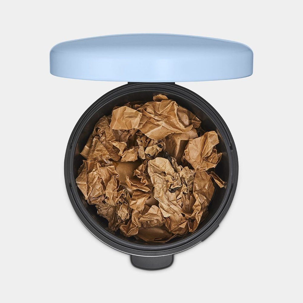 Trash Can / Pedal Bin, 3 L, BRABANTIA NEWICON, Ø 17 x H 26,4 cm, Dreamy Blue in the group Storage / Cleaning and waste sorting / Waste sorting at SmartaSaker.se (42368-dreamy-blue)