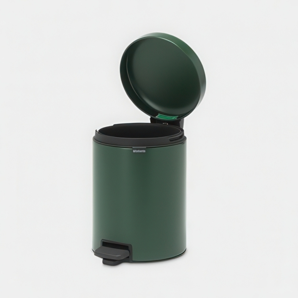Trash Can / Pedal Bin, 5 L, BRABANTIA NEWICON, Ø 20,5 x H 29,1 cm in the group Storage / Cleaning and waste sorting / Waste sorting at SmartaSaker.se (42370)