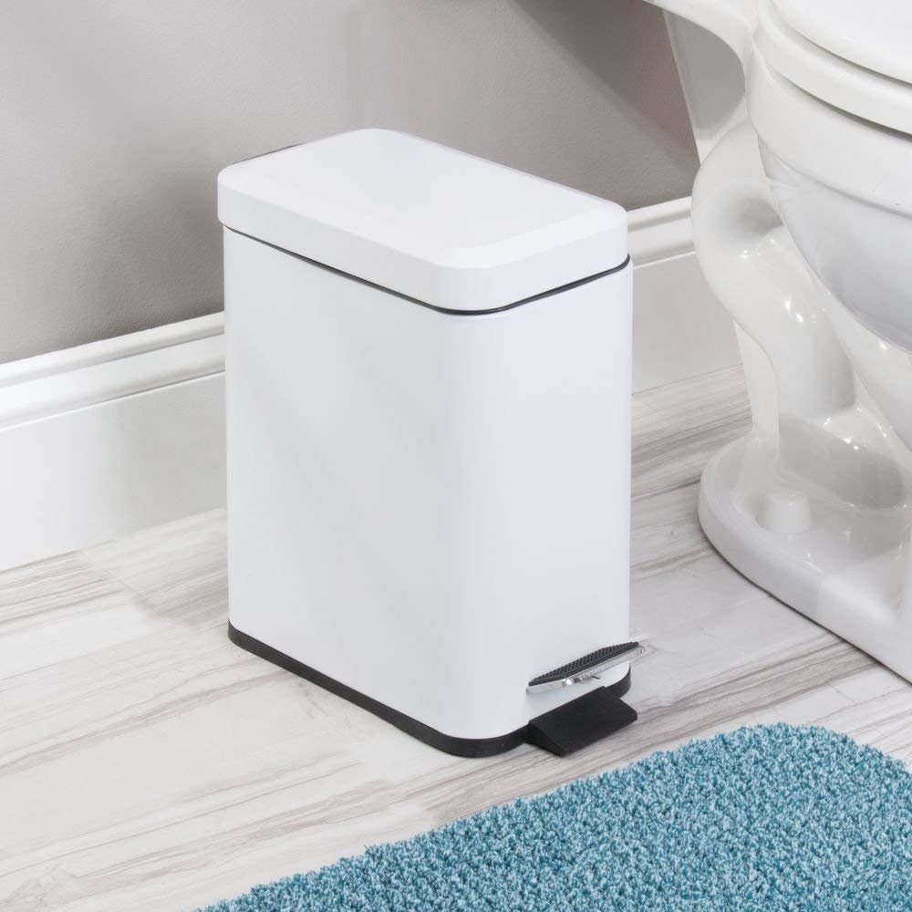 Trash Can / Pedal Bucket, SLIM PEDAL BIN, 16 x 25 cm x H 30 cm, White in the group Storage / Cleaning and waste sorting / Waste sorting at SmartaSaker.se (42372)