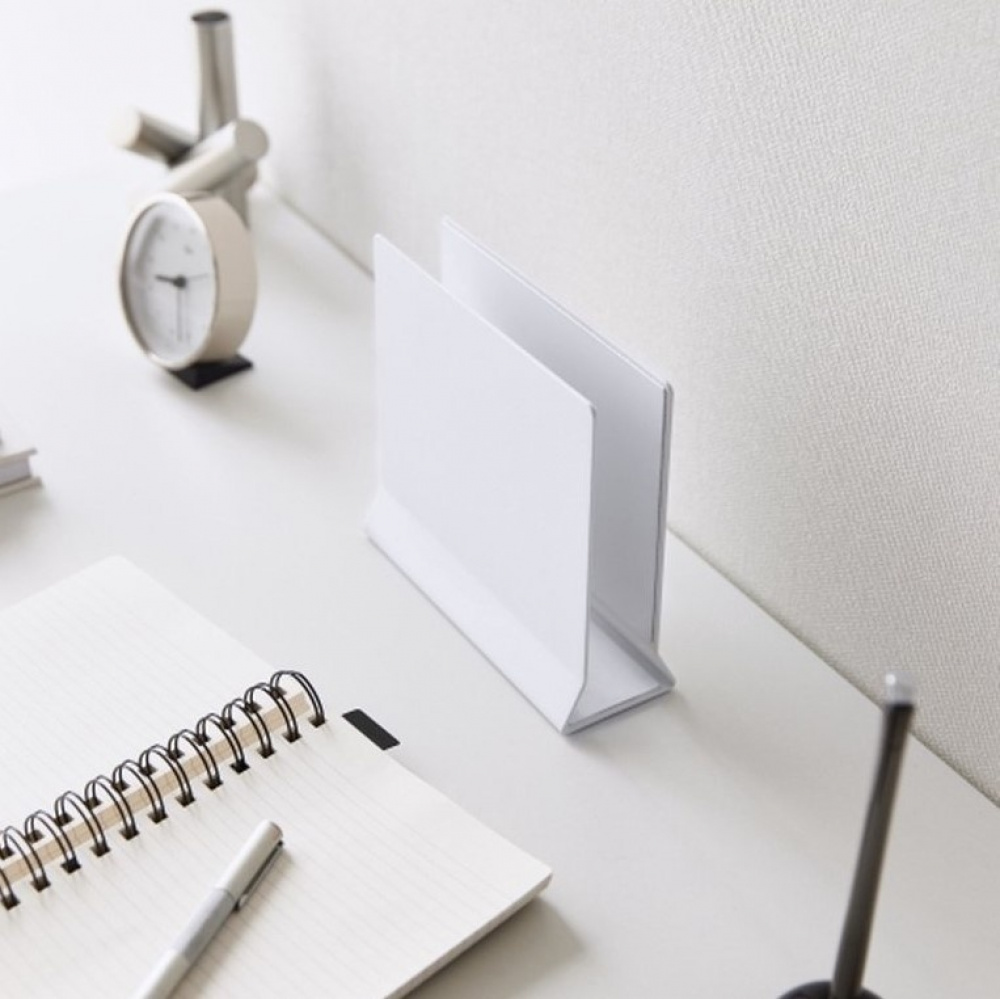 Space Saving Storage, TOWER SLIM LAPTOP STAND, Yamazaki, White in the group Storage / Office supplies at SmartaSaker.se (42427)