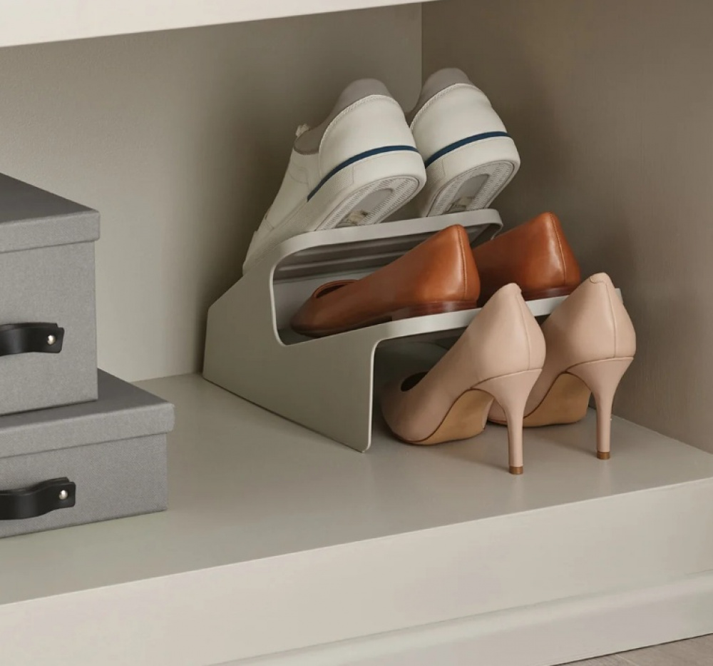 Shoe Rack, Space Saving, SHOE-IN RACK, Joseph Joseph, Light Grey in the group Storage / Wardrobe storage / Shoe storage at SmartaSaker.se (42579)