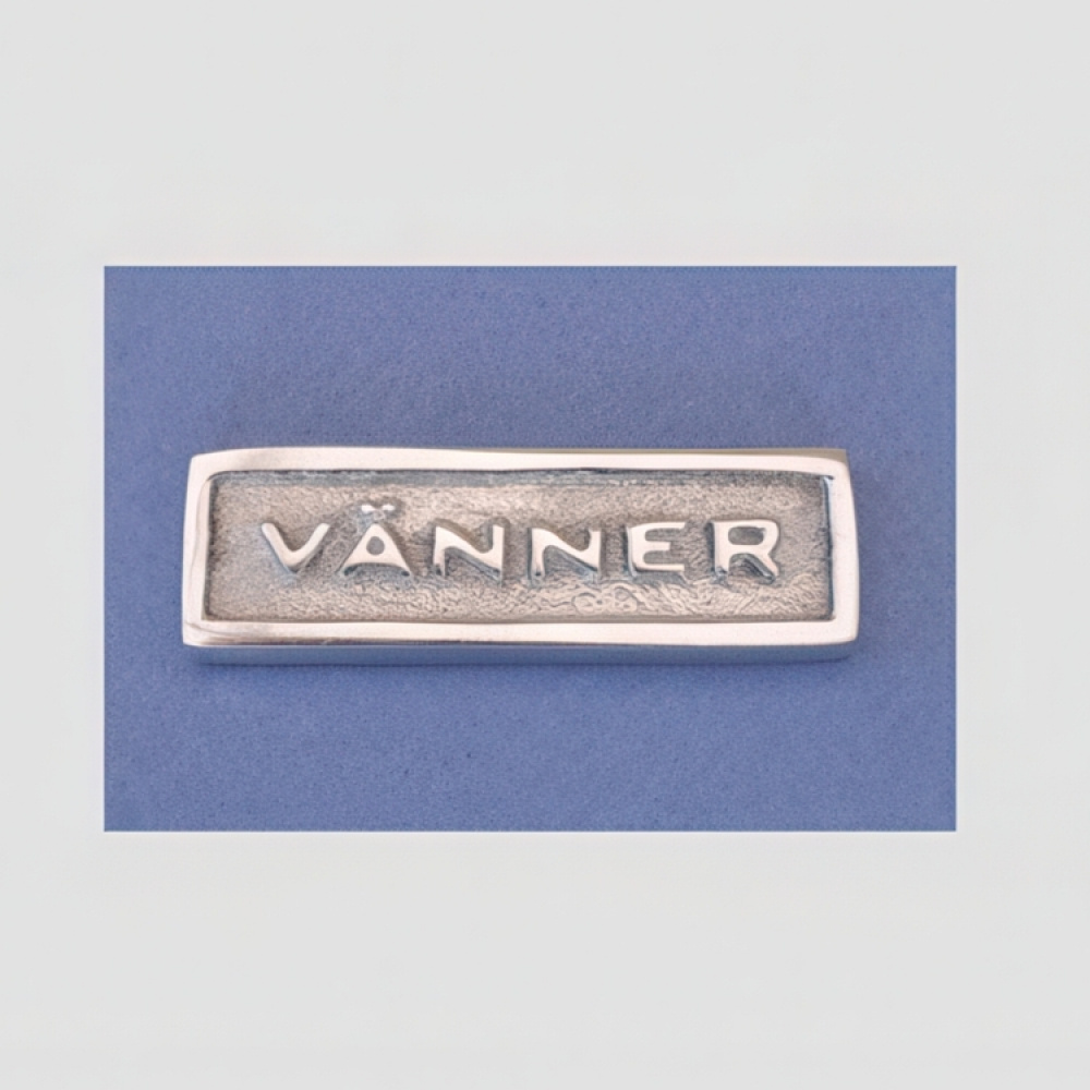Sign with frame, VÄNNER, 5 x H 1,8 cm, Exmez, Sand-cast aluminum in the group Storage / Magnets and adhesives / Signs and labels at SmartaSaker.se (42626)