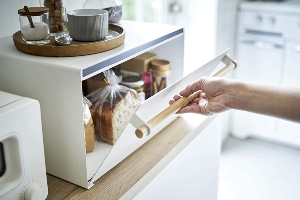 Steel cabinet, TOSCA BREAD CASE, 43 x 36,5 x H 24 cm, Yamazaki, White in the group Storage / Kitchen storage at SmartaSaker.se (42642)