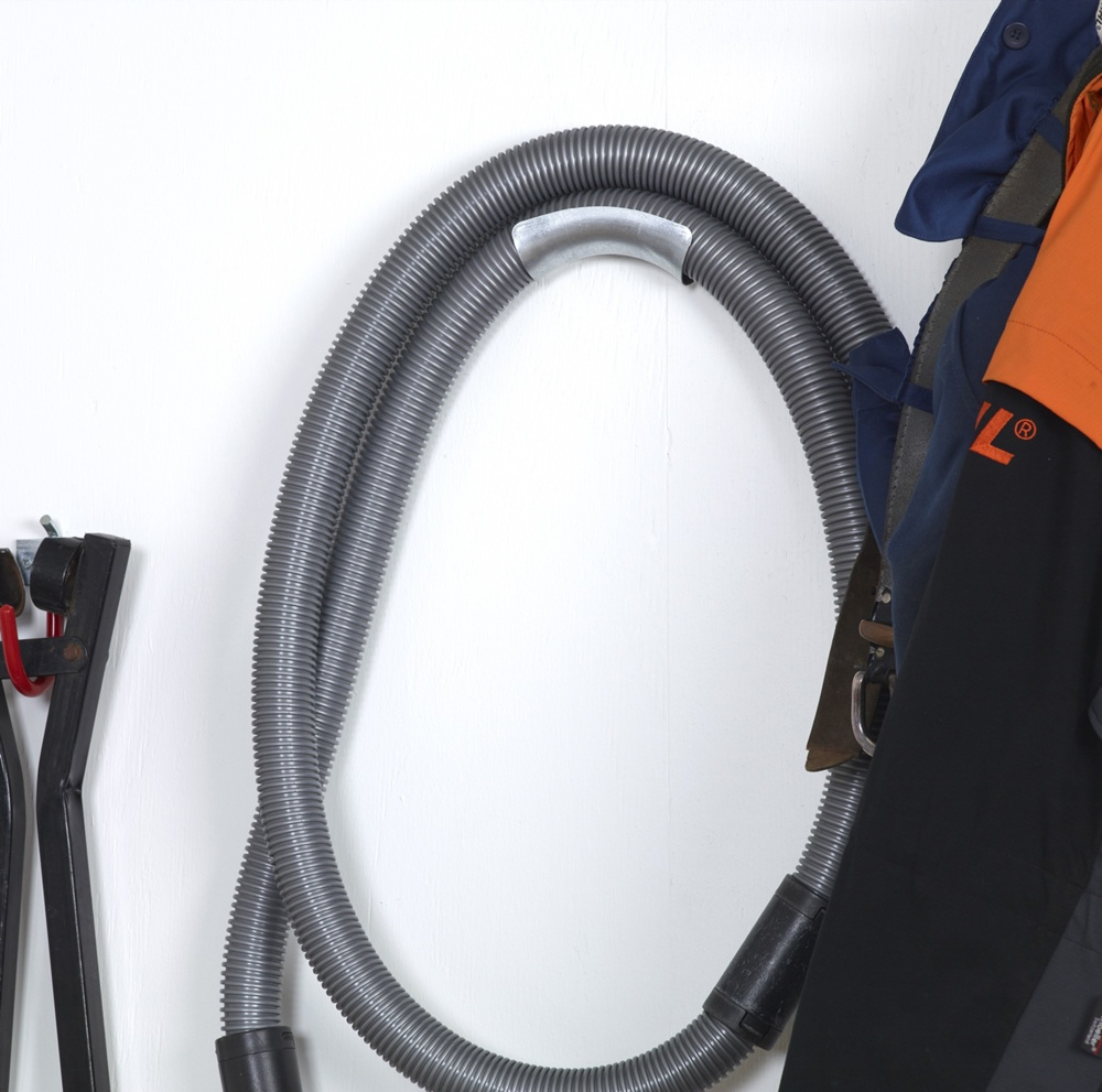 Hose Holder for vacuum cleaner, HABO, Metal in the group Storage / Cleaning and waste sorting / Cleaning closet organizers at SmartaSaker.se (42647)