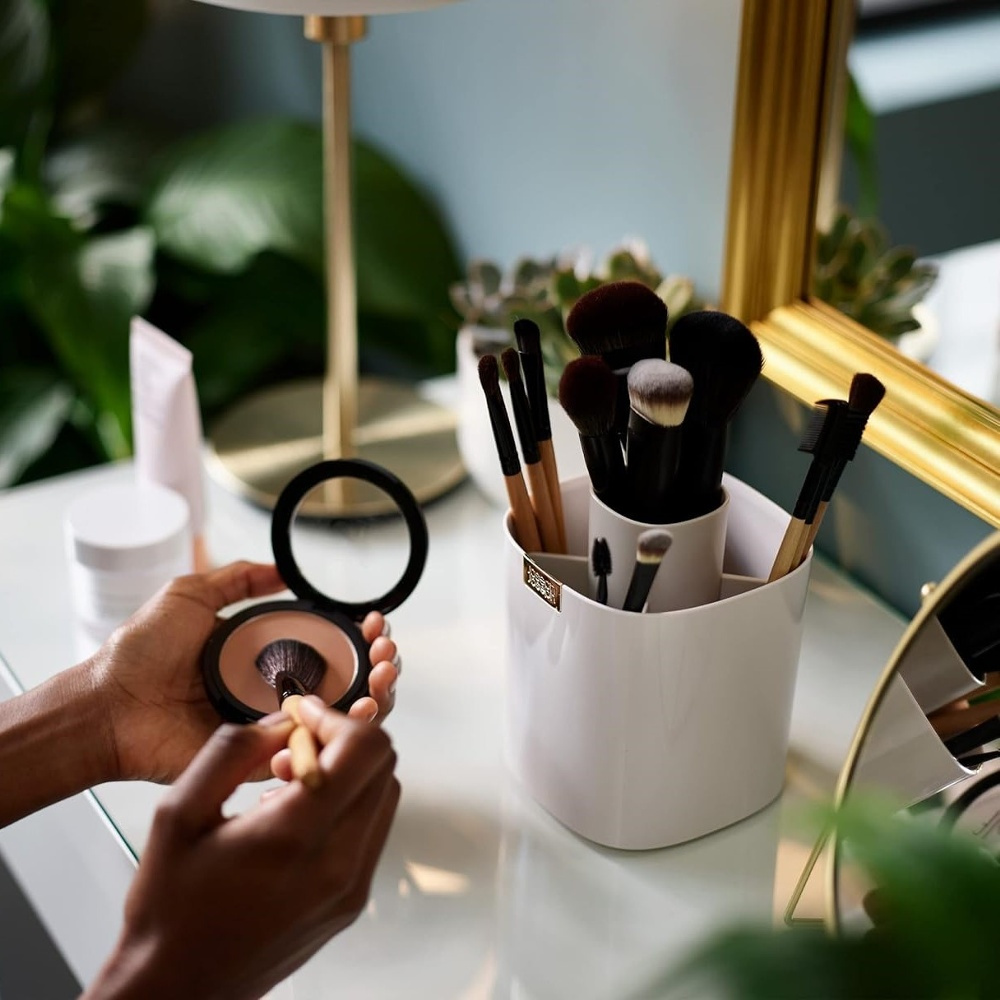 Organizer, VIVA SMAKE UP BRUSH POT, Joseph Joseph, Shell in the group Storage / Bathroom storage / Makeup storage at SmartaSaker.se (42663)