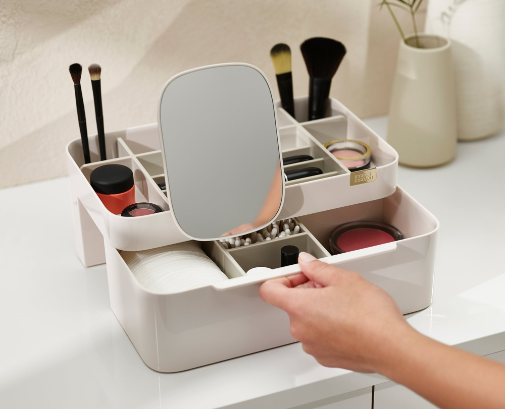 Cosmetic organizer with mirror, VIVA LARGE COSMETIC ORGANISER, Joseph Joseph, Shell in the group Storage / Bathroom storage / Makeup storage at SmartaSaker.se (42674)