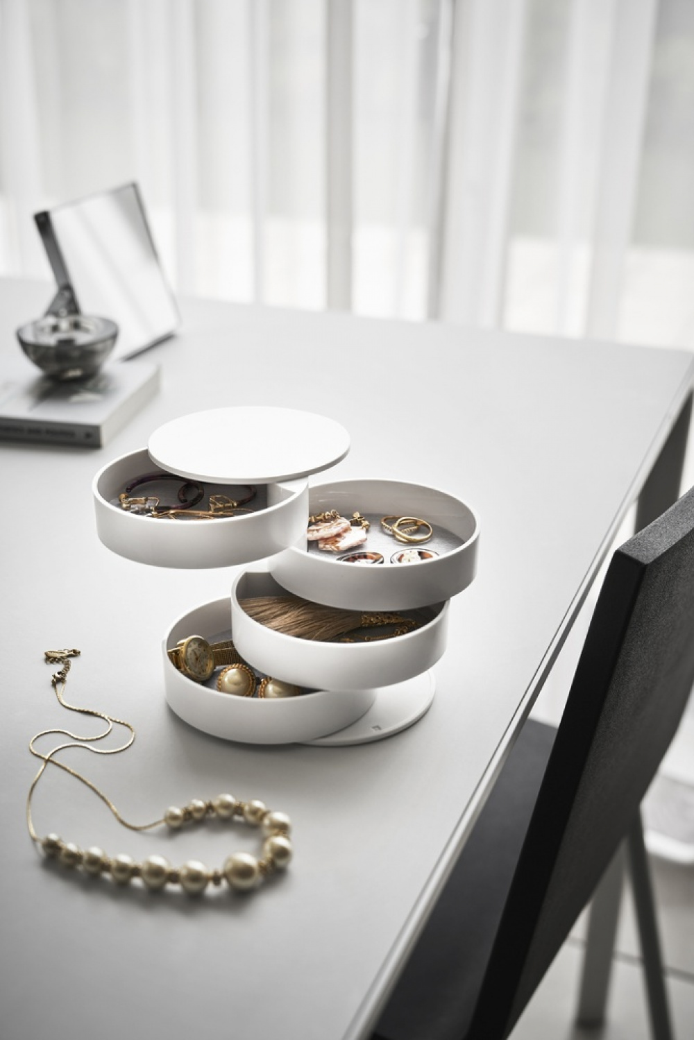 Jewelry box / storage box, TOWER ACCESSORIES TRAY, Yamazaki, White in the group Storage / Bedroom storage / Jewelry storage at SmartaSaker.se (42683)