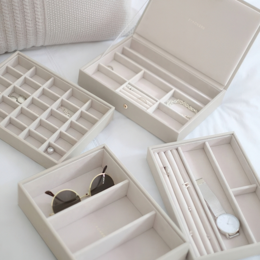 Jewellery Box, 4 layers, CLASSIC STACKERS, 18 x 25 x H 19,5 cm, Oatmeal in the group Storage / Bedroom storage / Jewelry storage at SmartaSaker.se (42707)