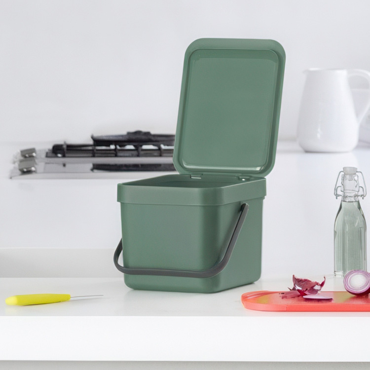 Bin for organic waste, BRABANTIA SORT & GO WASTE BIN, 6 L, Green in the group Storage / Cleaning and waste sorting / Waste sorting at SmartaSaker.se (42762)