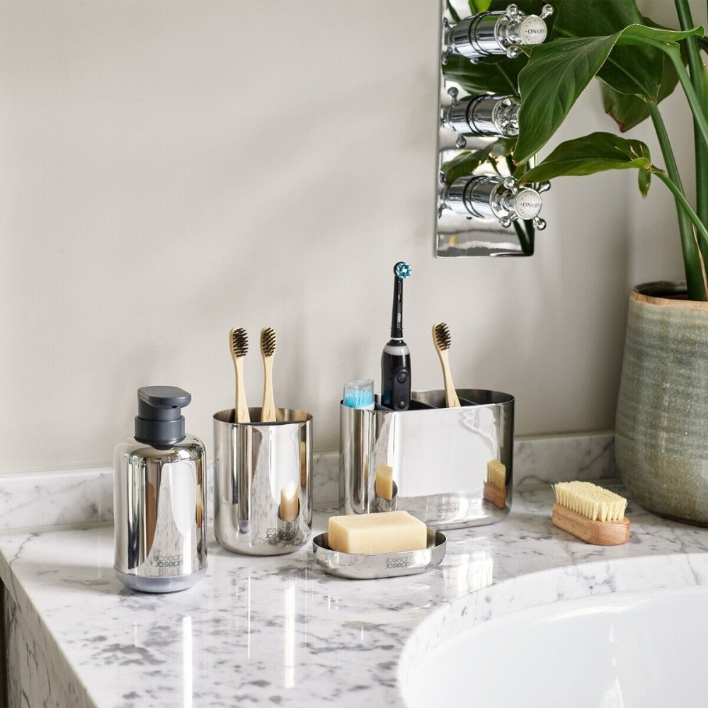  Caddy for electric toothbrushes, EASY STORE LUXE, Ø 9 x H 11,7 cm, Joseph Joseph, Stainless Steel in the group Storage / Bathroom storage at SmartaSaker.se (42935)