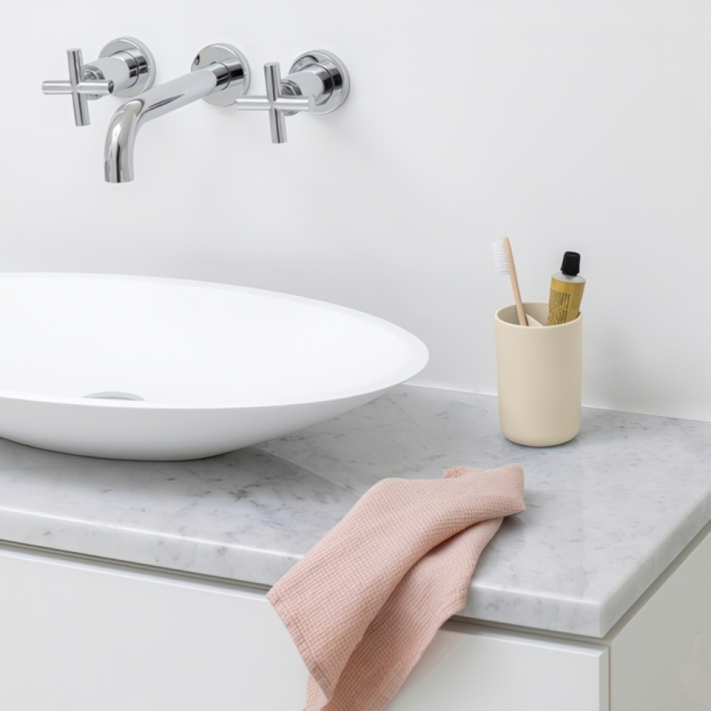 Toothbrush holder with divider, BRABANTIA RENEW, Ø 7,6 x H 11 cm in the group Storage / Bathroom storage at SmartaSaker.se (42940)