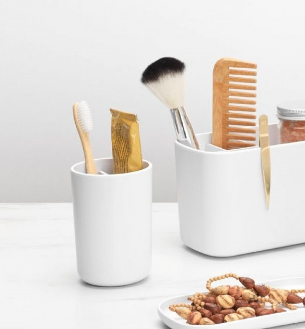 Toothbrush holder with divider, BRABANTIA RENEW, Ø7,6 x H 11 cm, White in the group Storage / Bathroom storage at SmartaSaker.se (42941)