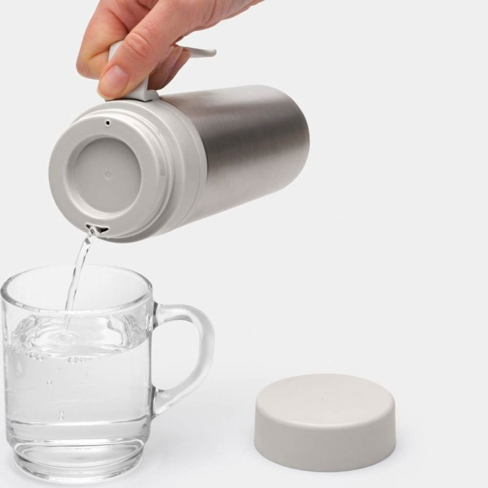 Thermos with handle 0.5L, Brabantia in the group Storage / Kitchen storage / Food containers / Metal lunch boxes at SmartaSaker.se (42949)