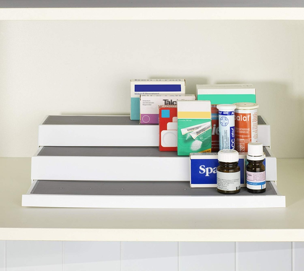 Mini-shelf with 3 extendable shelves, STEPS, white / grey in the group Storage / Kitchen storage / Kitchen cabinet organizers at SmartaSaker.se (42994)