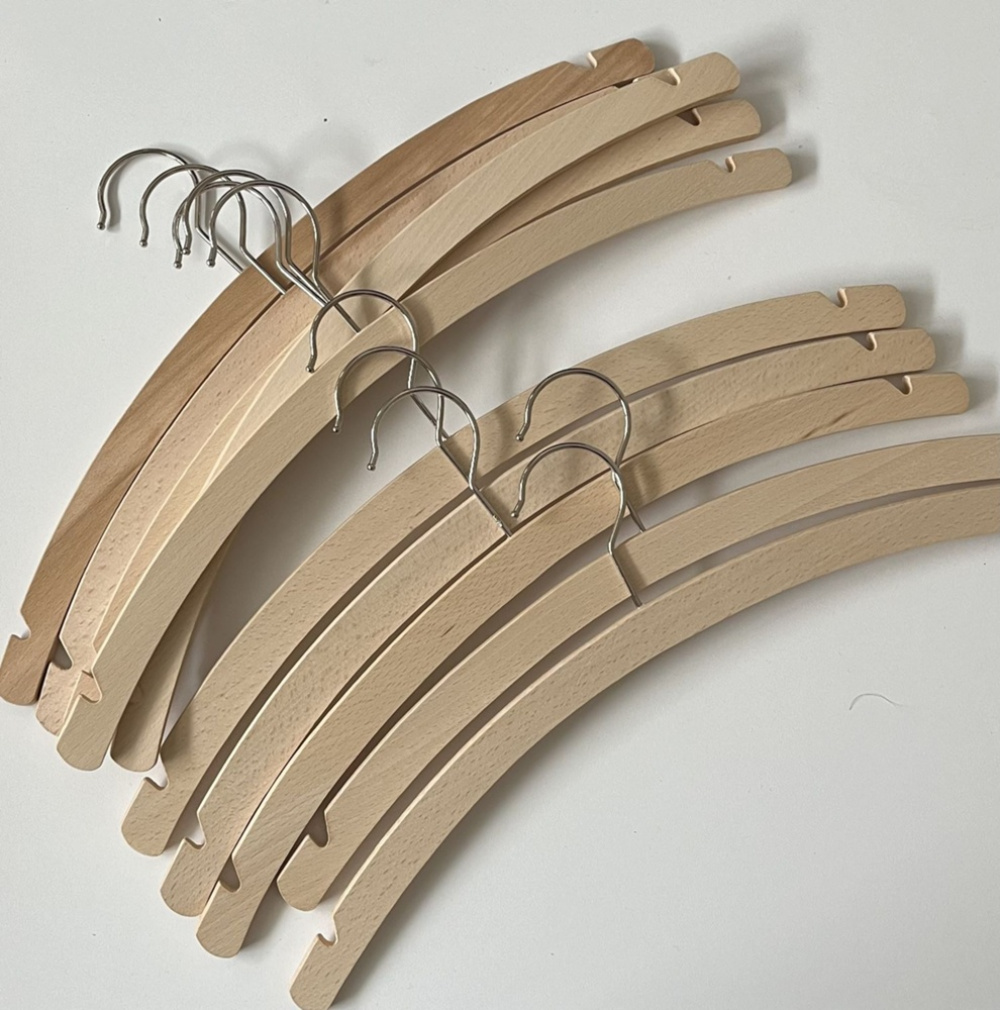 Hanger in Wood with skirt holders, MAWA RETRO, 42 cm, Natural in the group Storage / Wardrobe storage / Hangers and hooks at SmartaSaker.se (43010)
