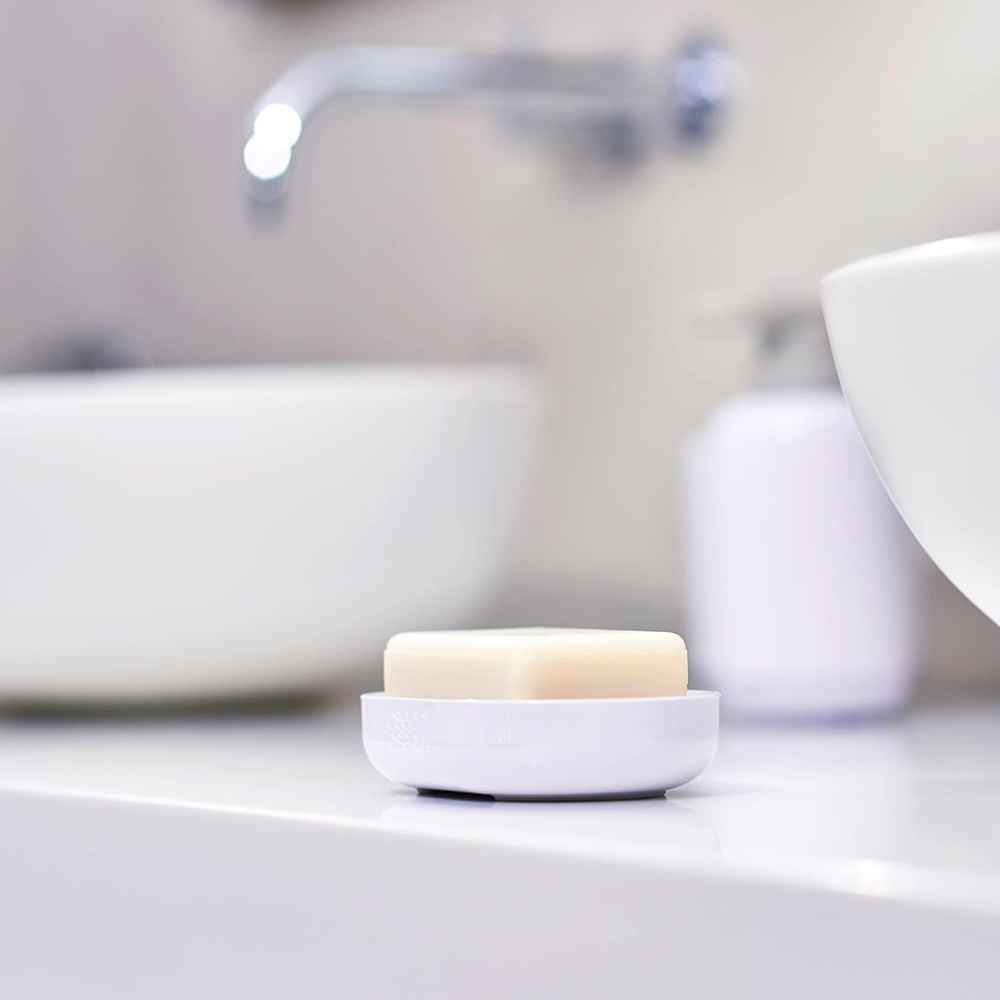 Soap cup, DUO QUICK-DRAIN, 11.5 x 8 x H 2,5 cm, Joseph Joseph, White in the group Storage / Bathroom storage at SmartaSaker.se (43070)