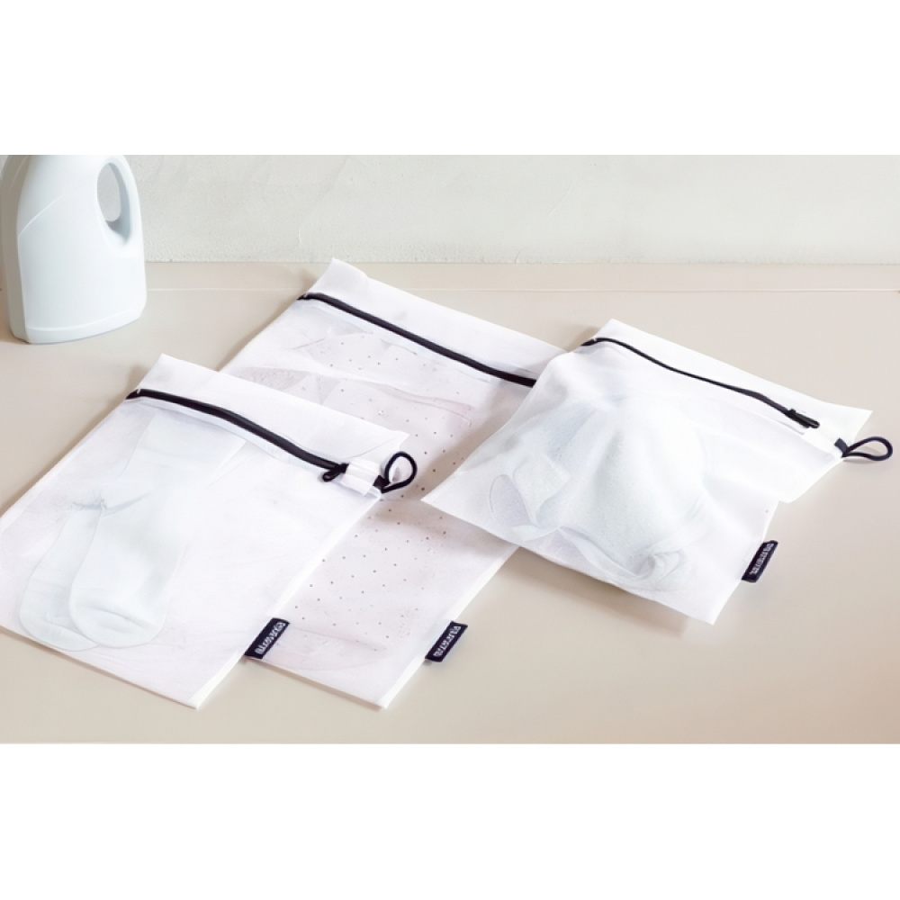 Wash Bags, Set of 3 , BRABANTIA, 2 psc - 33 x 25 cm & 1psc - 45 x 33 cm in the group Storage / Laundry and care / Laundry bags at SmartaSaker.se (43118)