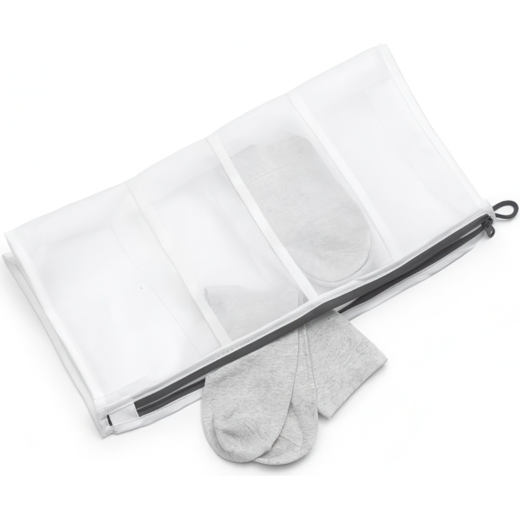 Wash bag with 4 sorting compartments, BRABANTIA WASH BAG SOCKS, 42 x 1 x H 22 cm in the group Storage / Laundry and care / Laundry bags at SmartaSaker.se (43137)