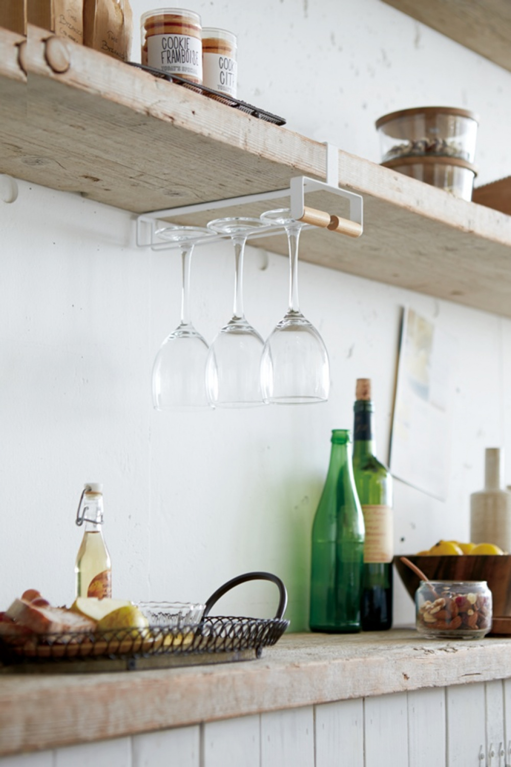 Under Cupboard Shelf Wine Glass Hanger, TOSCA, Yamazaki, White in the group Storage / Kitchen storage / Kitchen cabinet organizers / Under shelf storage at SmartaSaker.se (43153)