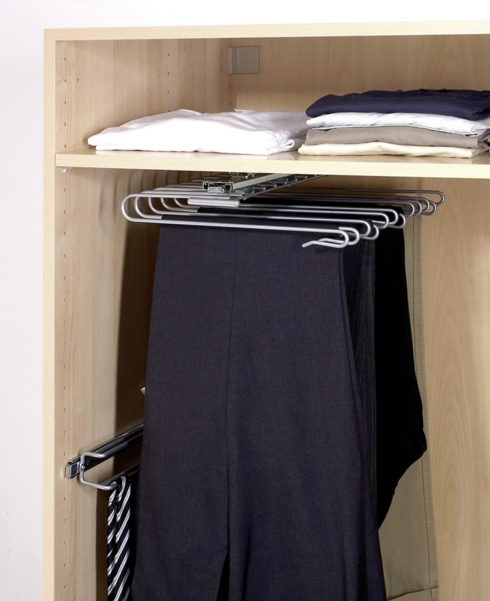 Pull Out Hanger for trousers, SCHRANKAUSZUG, Silver in the group Storage / Wardrobe storage / Hangers and hooks at SmartaSaker.se (43166)