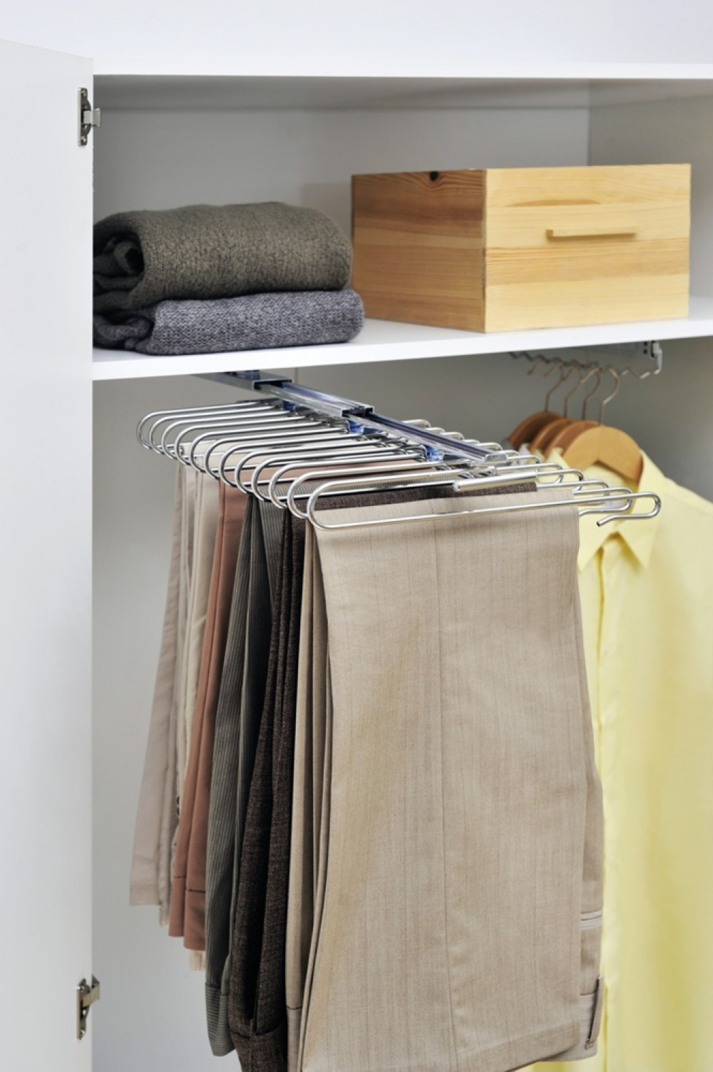 Pull Out Hanger for trousers, SCHRANKAUSZUG, Silver in the group Storage / Wardrobe storage / Hangers and hooks at SmartaSaker.se (43166)