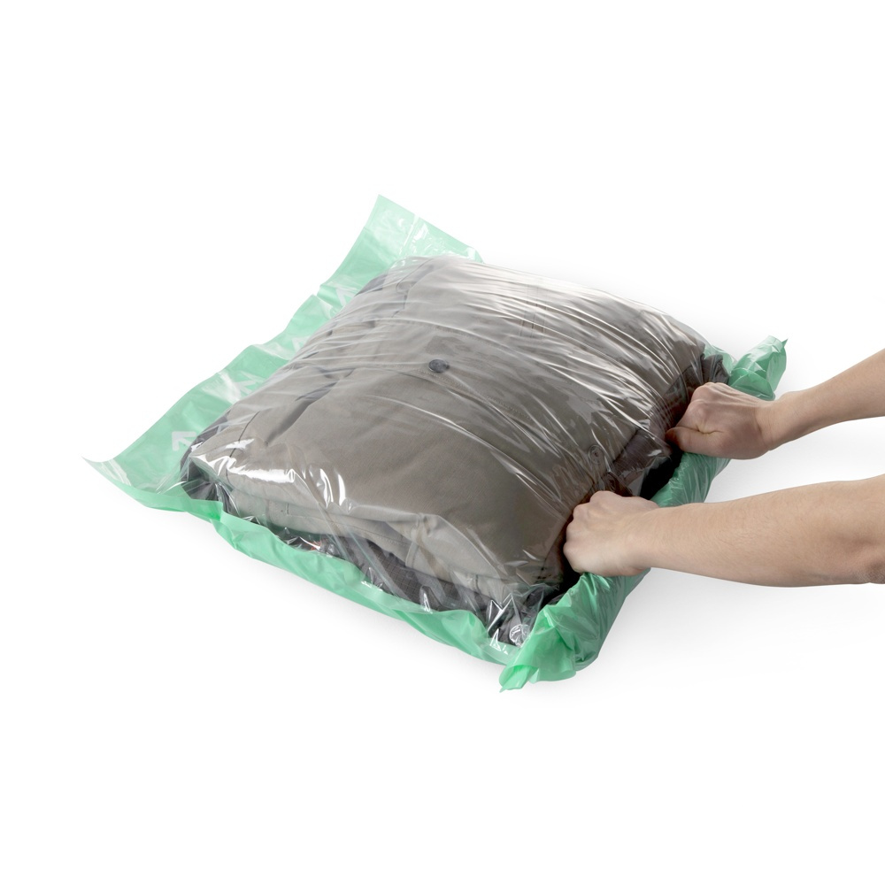 Vacuum bags, Set of 2, MANUAL ROLL-UP, Large, 70 x 55cm, / Green in the group Storage / Wardrobe storage / Vacuum storage / Manual vacuum bags at SmartaSaker.se (43183)