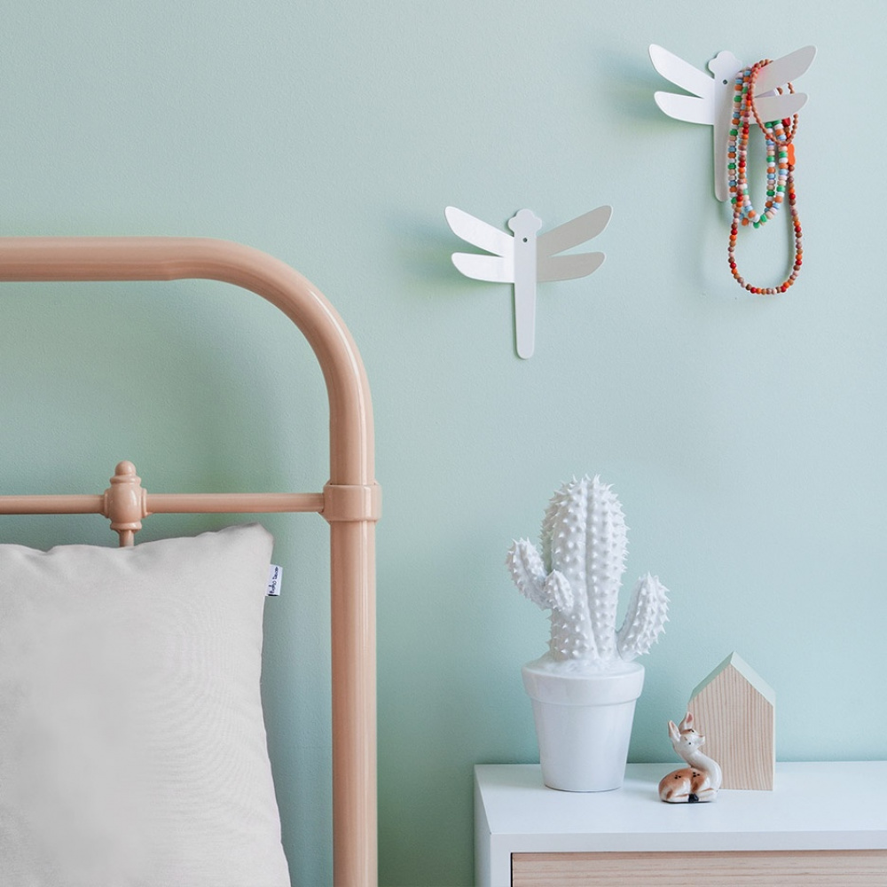 Wall hangers in metal, Set of 2, DRAGONFLY, 14 x H 14 cm, White in the group Storage / Hallway storage / Hooks and hangers at SmartaSaker.se (43241)