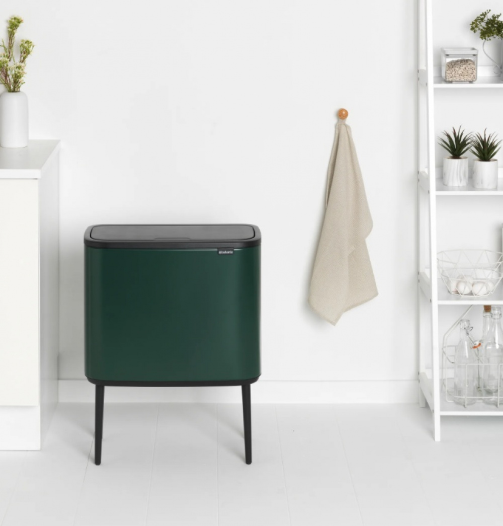 Recycling station on legs, 2 inserts, BRABANTIA BO TOUCH 23 + 11 L, Pine Green in the group Storage / Cleaning and waste sorting / Waste sorting at SmartaSaker.se (43254)