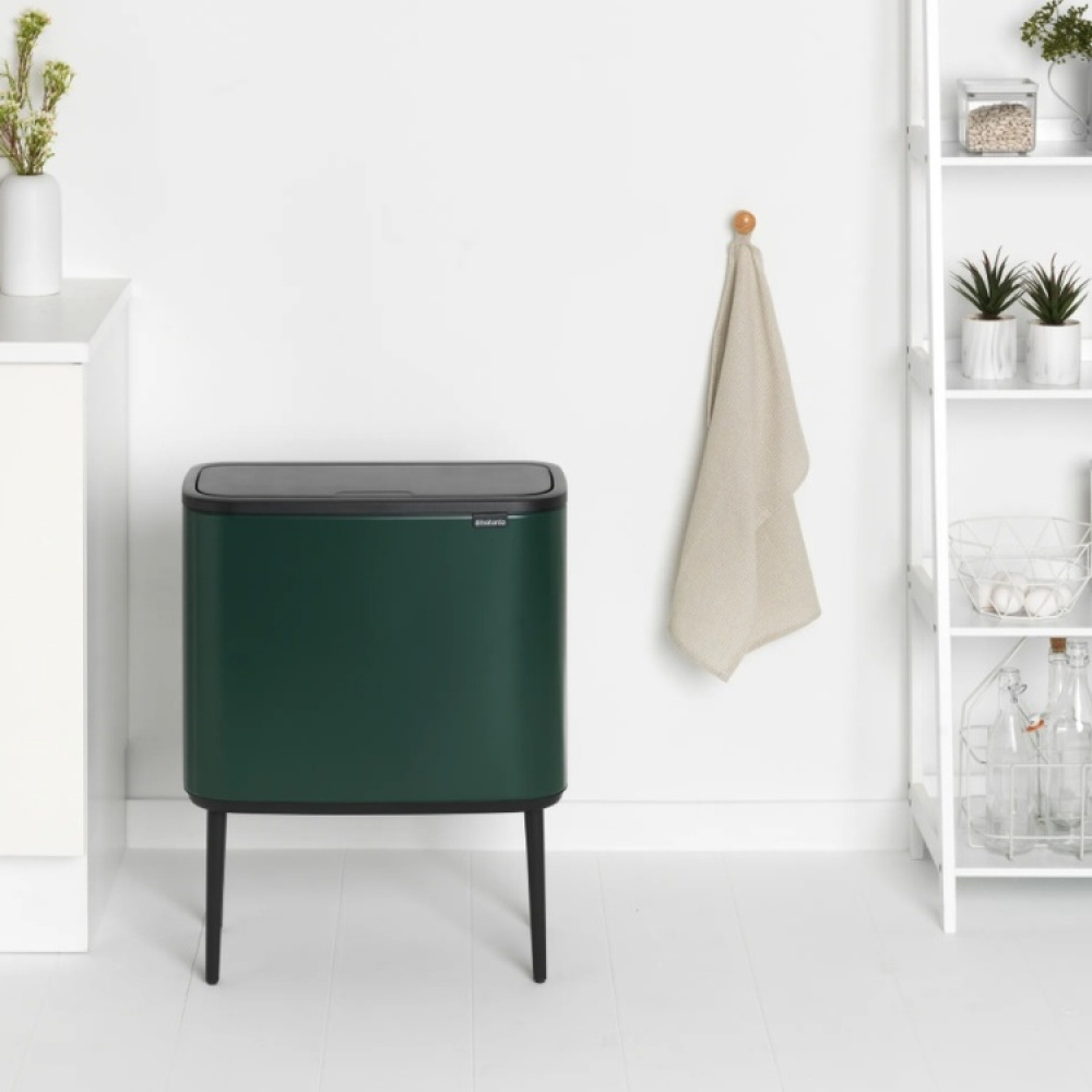 Recycling station on legs, 2 inserts, BRABANTIA BO TOUCH 23 + 11 L, Pine Green in the group Storage / Cleaning and waste sorting / Waste sorting at SmartaSaker.se (43254)