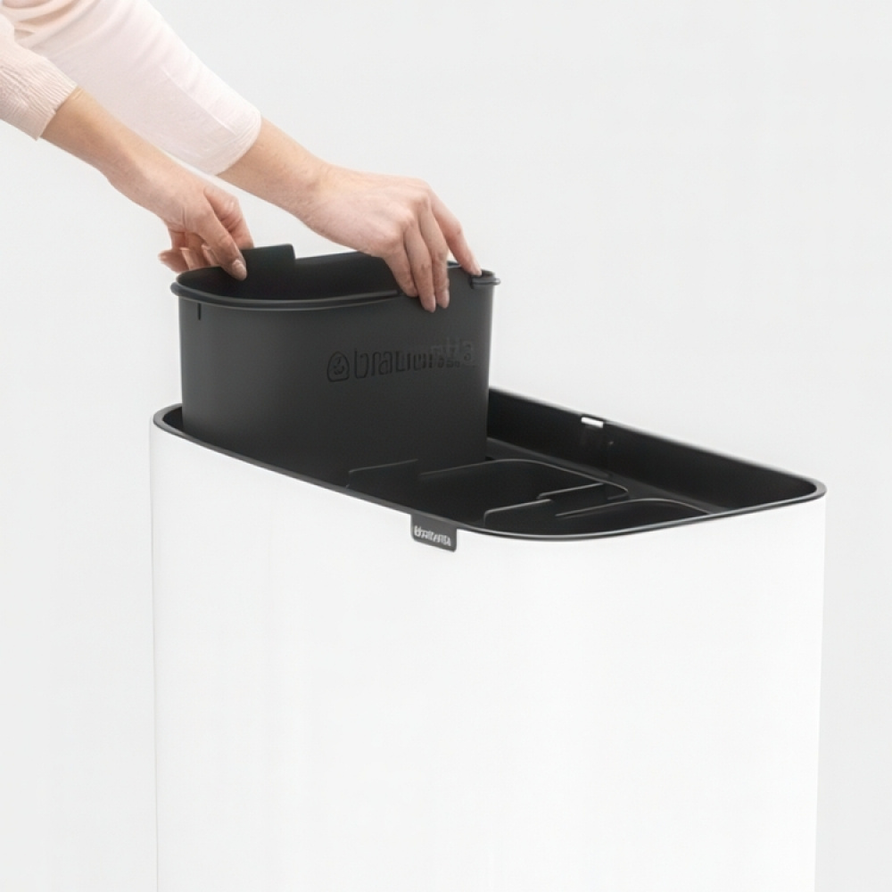 Recycling station on legs, 3 inserts, BRABANTIA BO TOUCH 3 x 11 L in the group Storage / Cleaning and waste sorting / Waste sorting at SmartaSaker.se (43256)