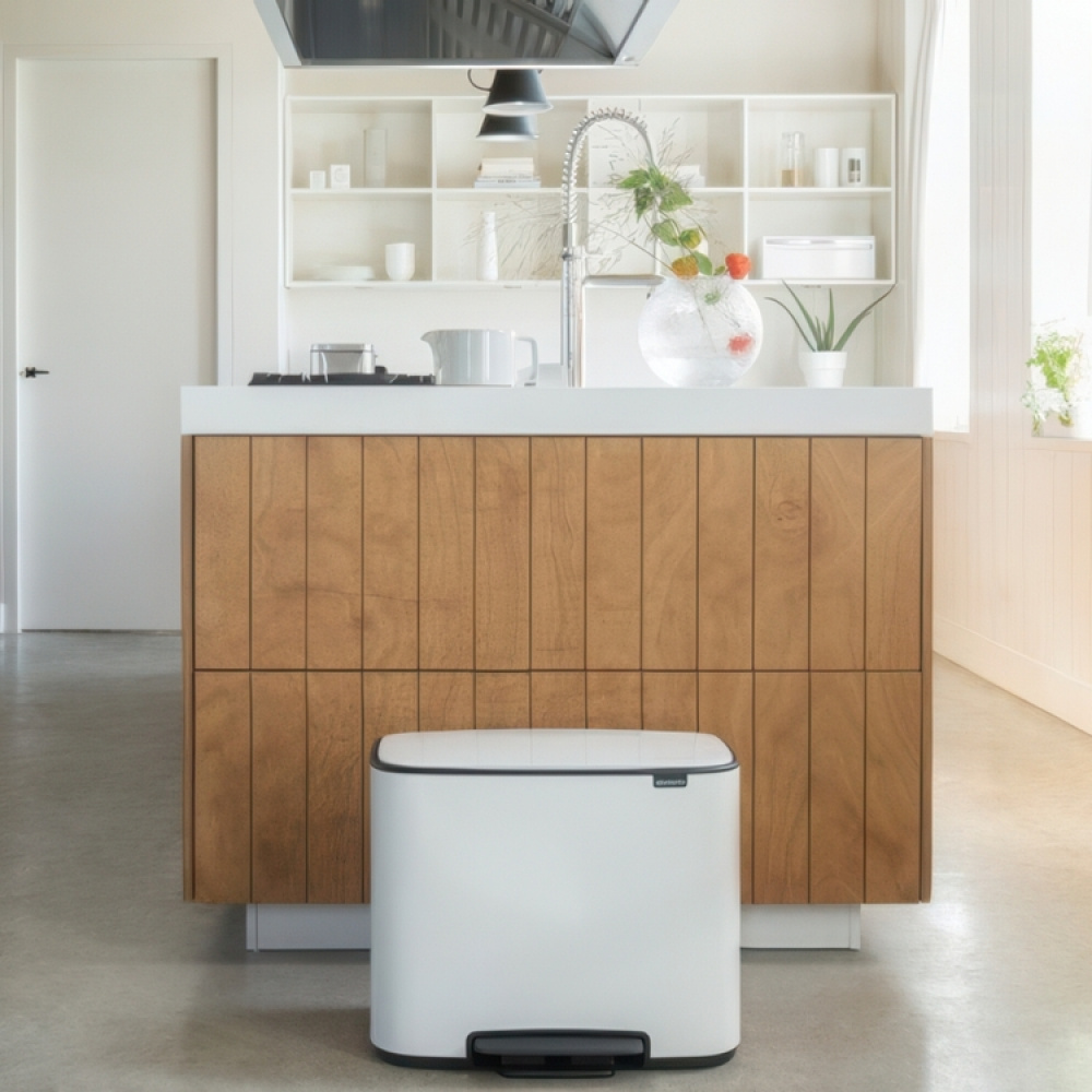 Recycling station, 3 inserts, BRABANTIA BO PEDAL BIN 3 x 11 L in the group Storage / Cleaning and waste sorting / Waste sorting at SmartaSaker.se (43258)