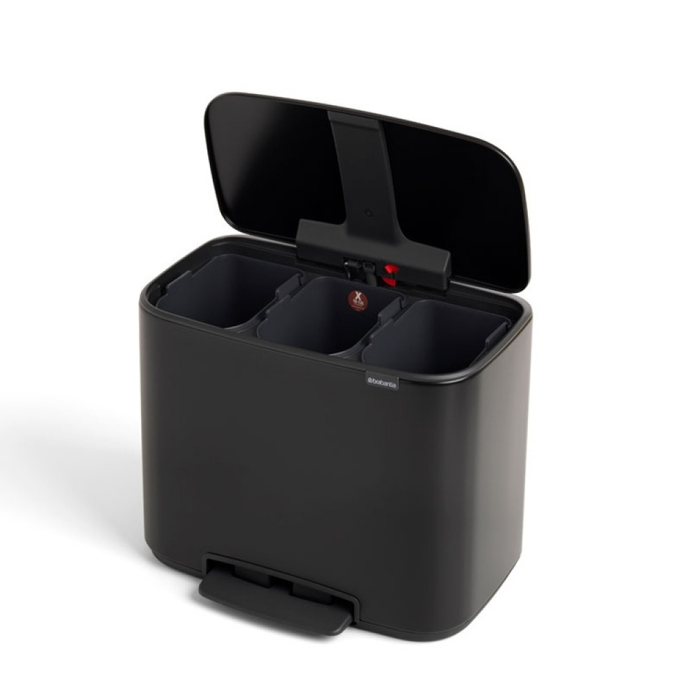 Recycling station with 3 compartments, Brabantia in the group Storage / Cleaning and waste sorting / Waste sorting at SmartaSaker.se (43258)