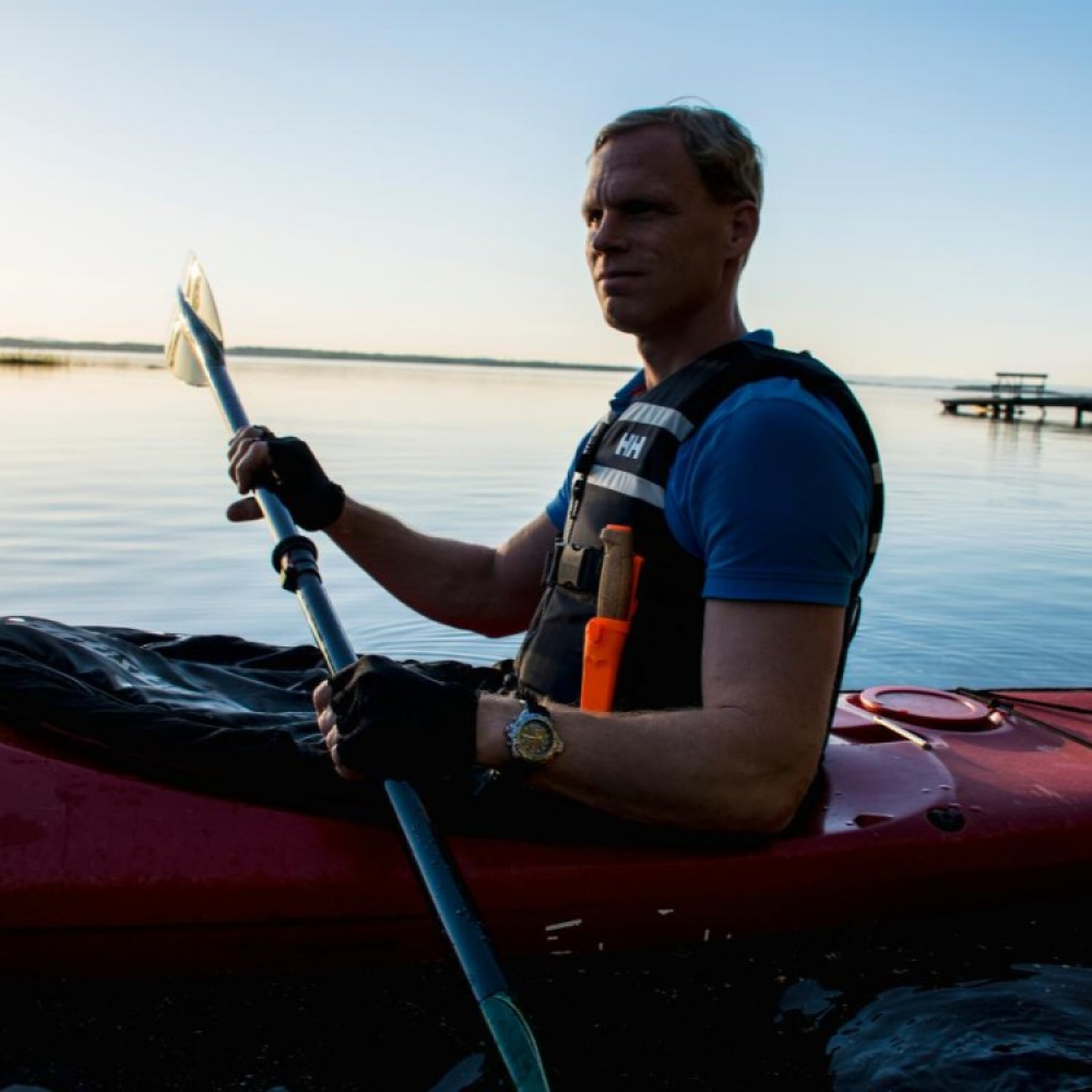 Floating Mora knife with serrated blade in the group Leisure / Outdoor life / Outdoor Equipment at SmartaSaker.se (lima-251156)