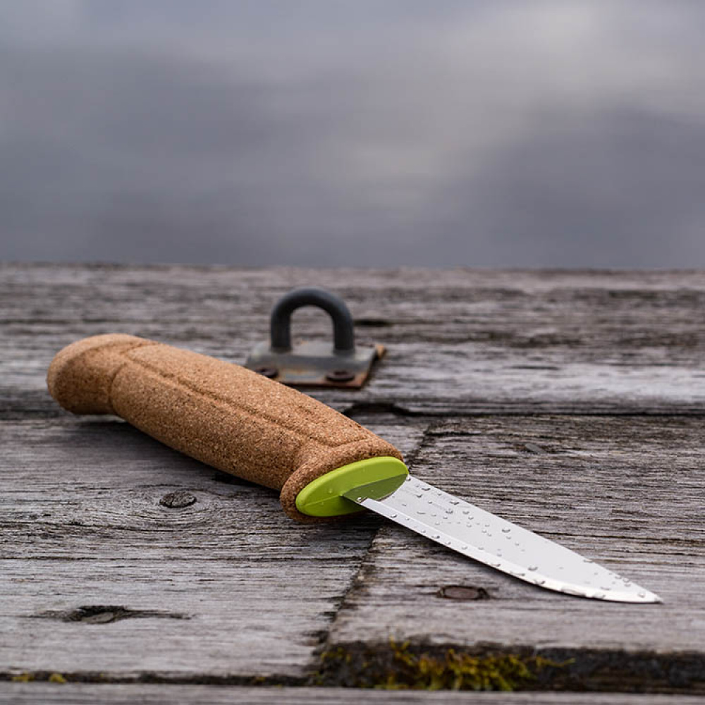 Floating knife from Mora - Wilderness knife